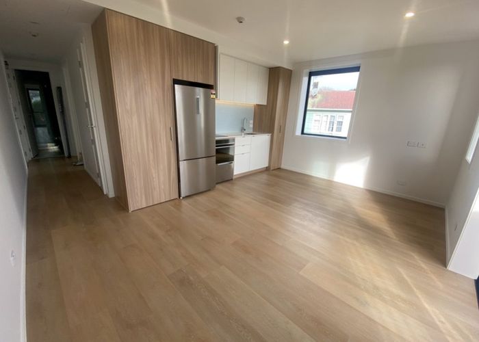  at 204/4 Koa Street, Meadowbank, Auckland