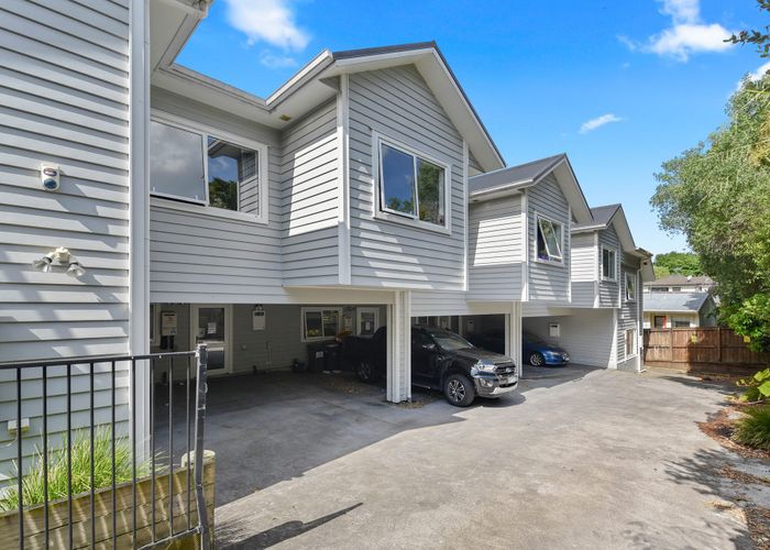  at 2/5 Edgecumbe Street, Whitiora, Hamilton