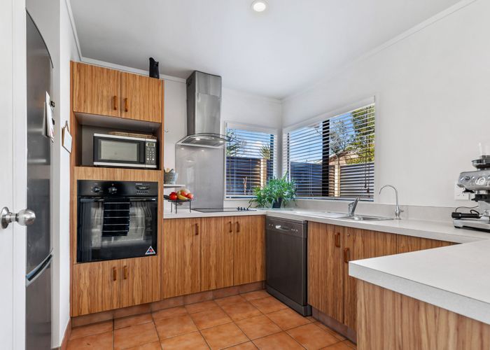  at 2/68 Routley Drive, Glen Eden, Waitakere City, Auckland