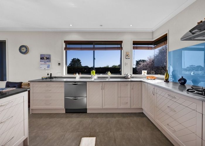  at 274 Richmond Road, Lepperton