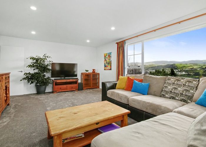  at 9 Ordley Grove, Tawa, Wellington