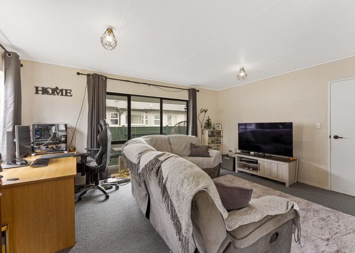  at 2/19 Hill Grove, Naenae, Lower Hutt