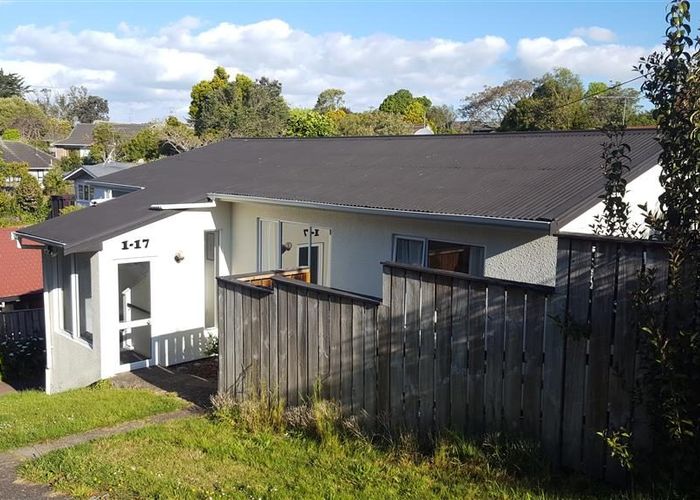  at 1/17 Aorangi Place, Birkenhead, North Shore City, Auckland