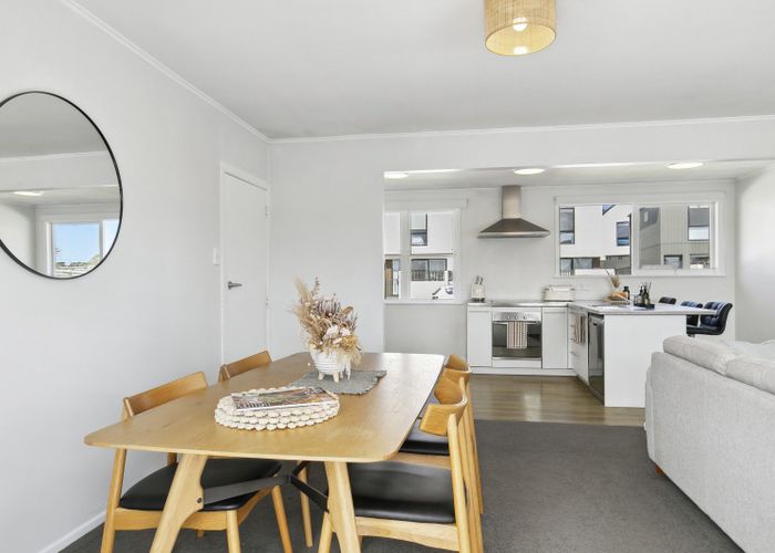  at 5 Oswald Crescent, Paparangi, Wellington