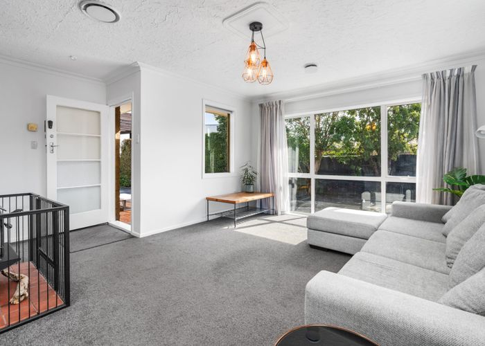  at 52 Frensham Crescent, Woolston, Christchurch