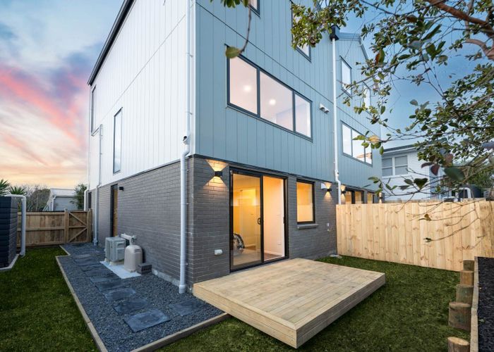  at 4202E Great North Road, Glendene, Waitakere City, Auckland