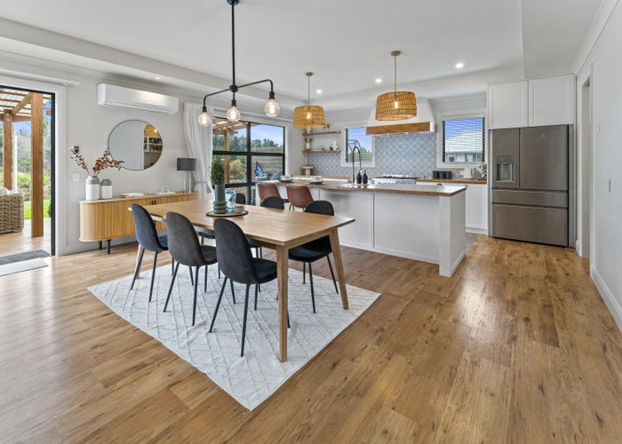  at 7 Kohuhu Lane, Redwood Valley