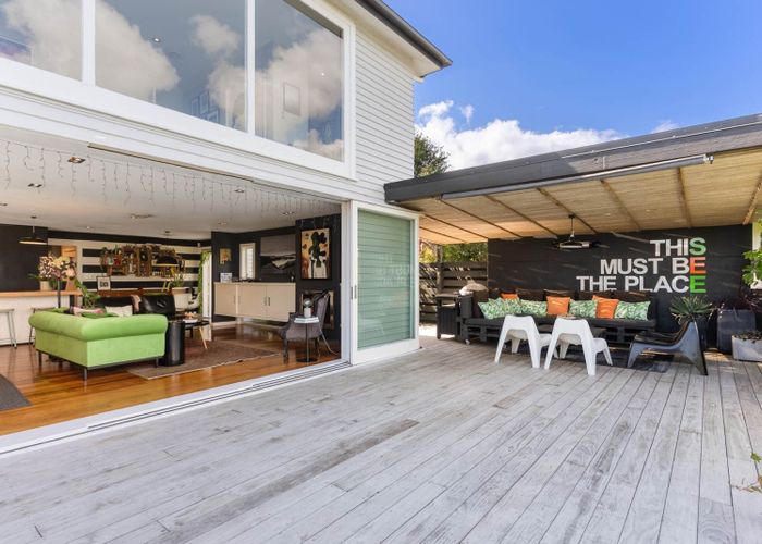  at 11 Chatham Avenue, Paremoremo, North Shore City, Auckland