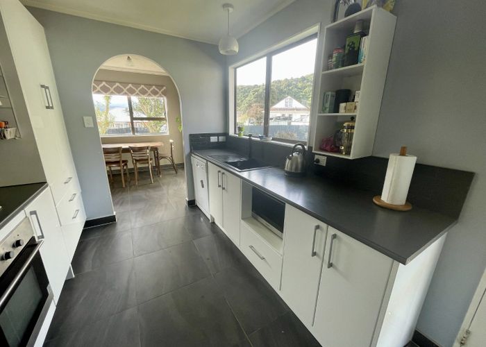 at 8A Buller Grove, Naenae, Lower Hutt, Wellington