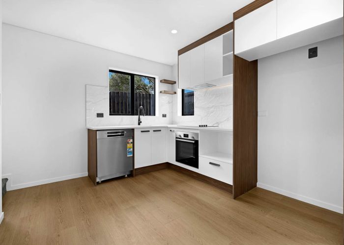  at Lot 2/525 Massey Road, Mangere, Manukau City, Auckland