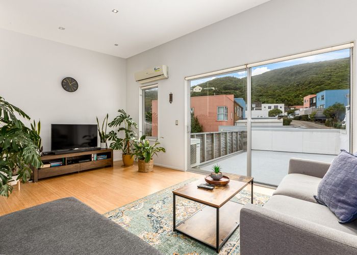  at 77 Saddleback Grove, Karori, Wellington