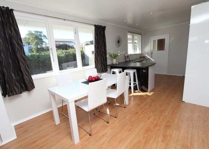  at 6 Fawn Street, Cannons Creek, Porirua