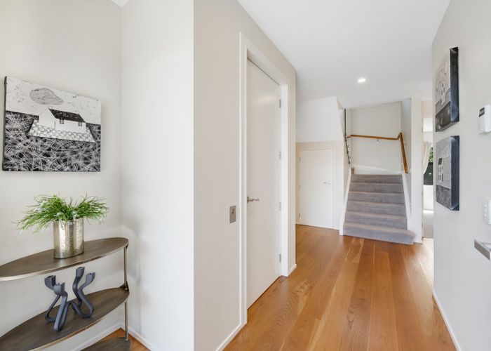  at 32C Devon Road, Bucklands Beach, Manukau City, Auckland