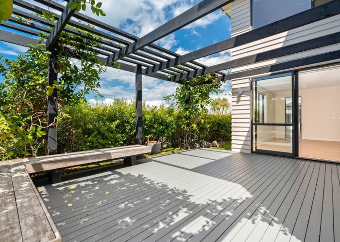  at 8 Shelby Place, Long Bay, North Shore City, Auckland