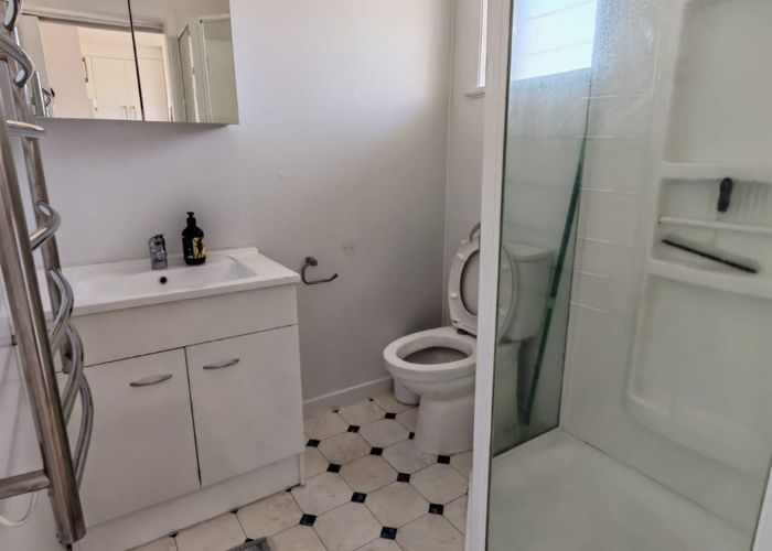  at 2/10 Tennyson St, Mount Eden, Auckland City, Auckland