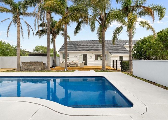  at 726 State Highway 16, Kumeu, Waimauku