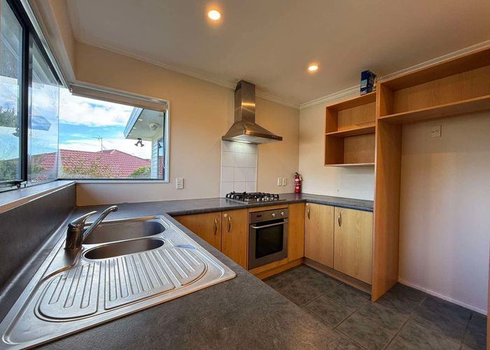  at 10 Cabbage Tree Grove, Woodridge, Wellington, Wellington