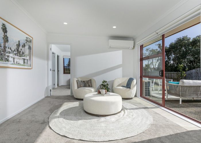  at 10 Marbella Crescent, Oteha, Auckland