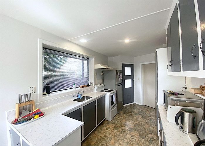  at 19 Mckellar Place, Hornby, Christchurch