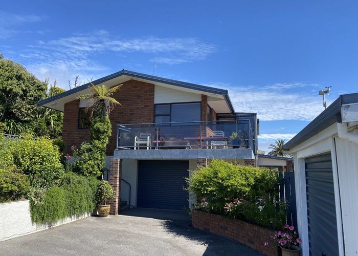  at 1 Domain Terrace, Karoro, Greymouth