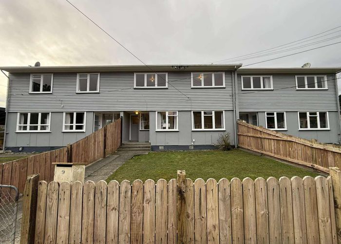  at 9 Wainhouse Street, Stokes Valley, Lower Hutt, Wellington