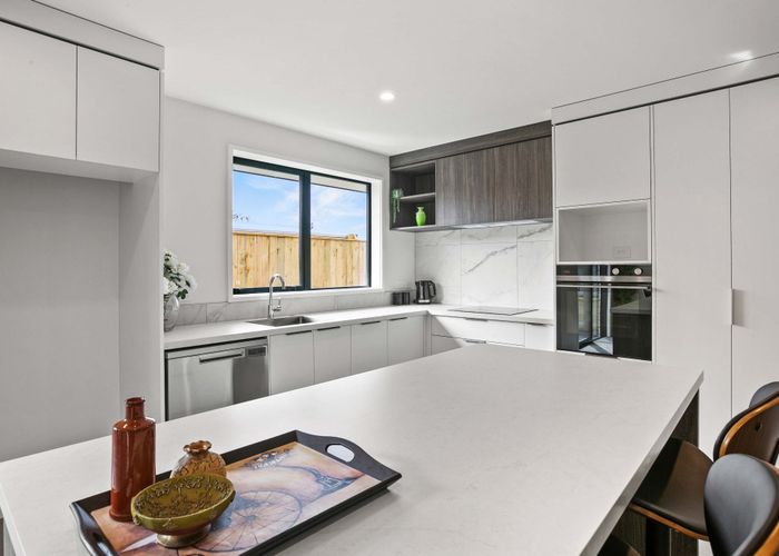  at 2b Sandel Rise, Merrilands, New Plymouth, Taranaki