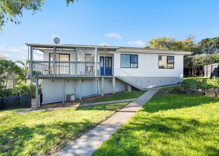  at 10 Rena place, West Harbour, Waitakere City, Auckland