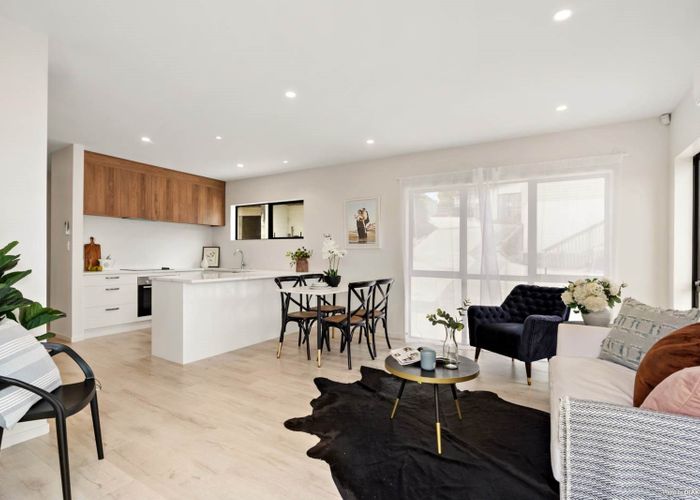  at 5 Keegan Drive, Massey, Auckland