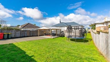  at 184 Waimumu Road, Massey, Auckland