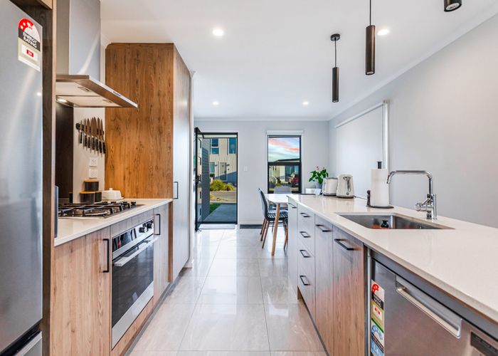  at 16 Houhora Street, Westgate, Waitakere City, Auckland