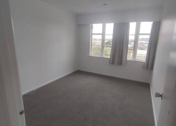  at 9 Howell Crescent, Mount Roskill, Auckland