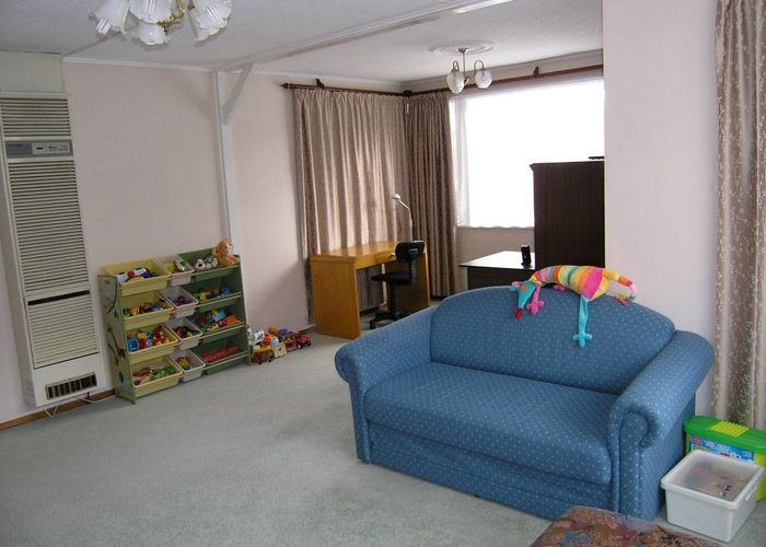  at 27 Atiawa Crescent, Waiwhetu, Lower Hutt, Wellington