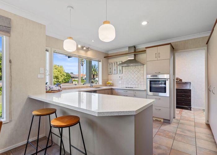  at 2 Aranui Drive, Papamoa Beach, Papamoa