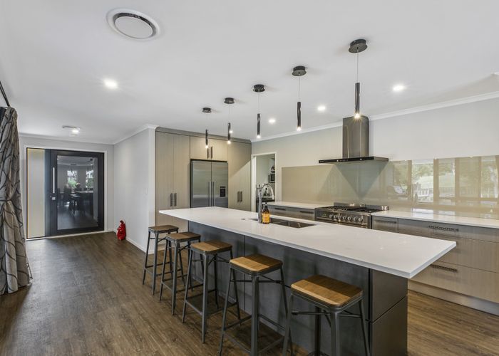  at 11 Meadowbrook Place, Buckland, Pukekohe