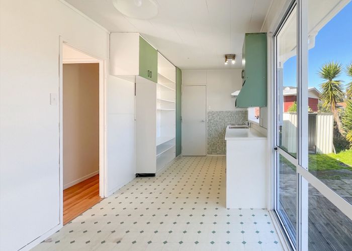  at 71 Chillcot Road, Henderson, Waitakere City, Auckland
