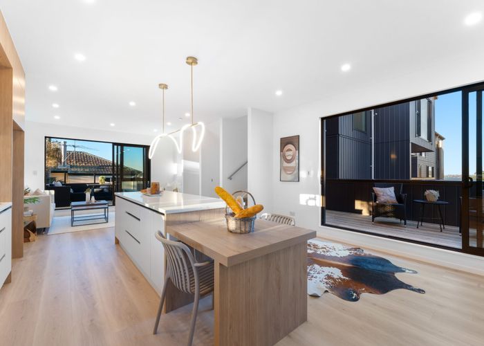  at 73 Wiseley Road, West Harbour, Waitakere City, Auckland