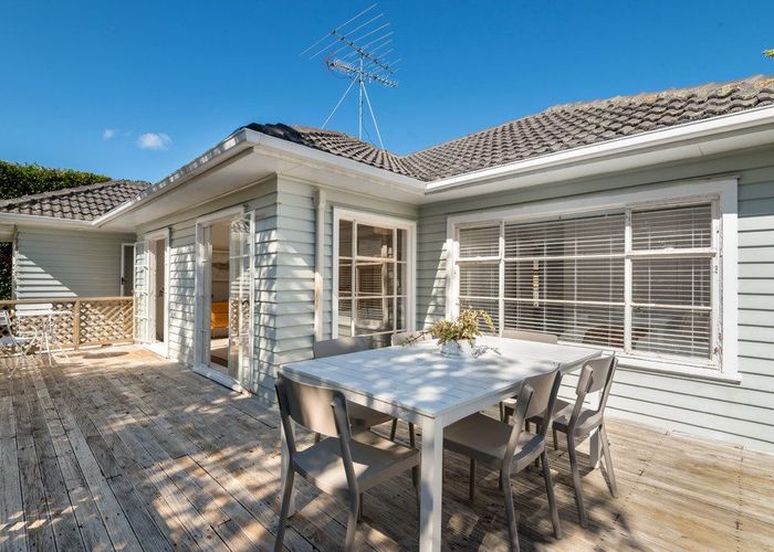  at 6 Alma Road, Milford, Auckland
