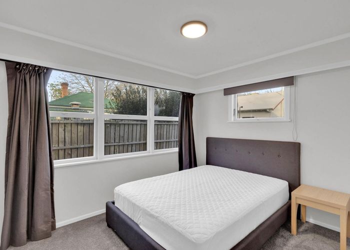  at 2/18 Wellington Street, Hamilton East, Hamilton, Waikato