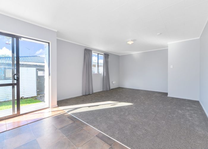  at 2/16 Sheehan Avenue, Papakura, Papakura, Auckland