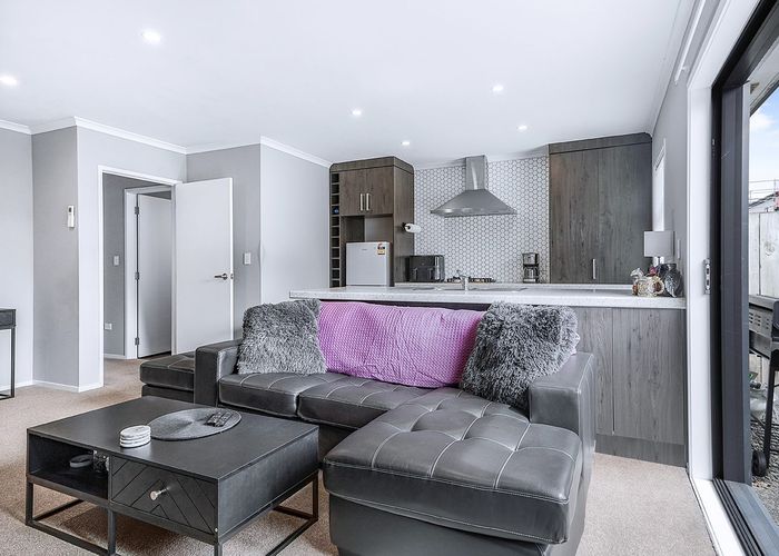  at 2/16 Paterson Street, Frankton, Hamilton