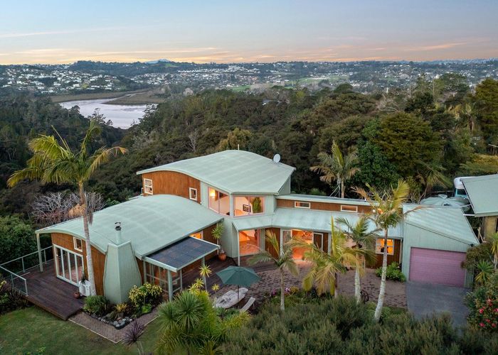  at 417 Paremoremo Road, Paremoremo, North Shore City, Auckland