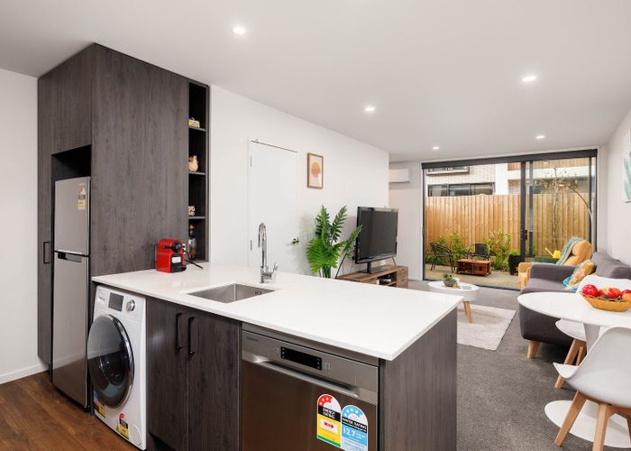  at 2/327 Lincoln Road, Addington, Christchurch