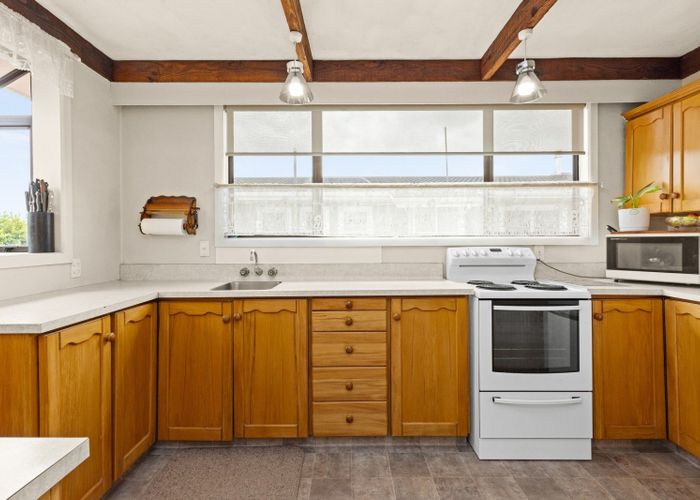  at 1402 Warwick Place, Mayfair, Hastings