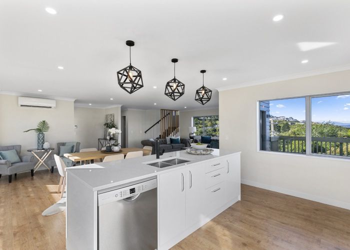  at 4 Poto Road, Normandale, Lower Hutt, Wellington