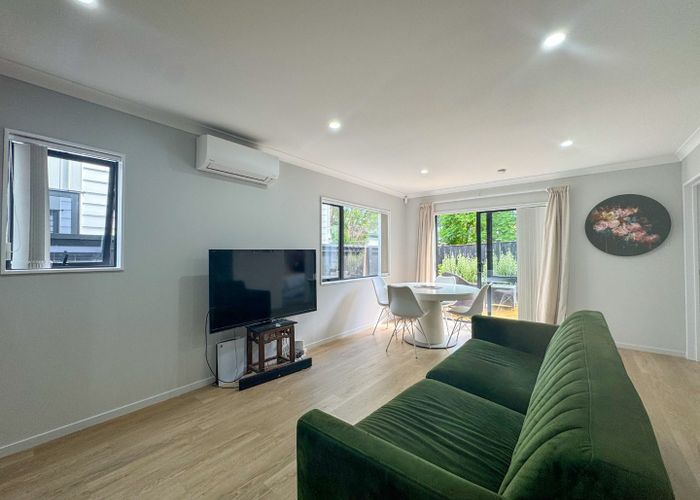  at 9c Sari Place, Massey, Waitakere City, Auckland