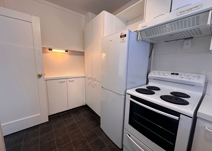  at 9/24 Shrewsbury St, Merivale, Christchurch City, Canterbury