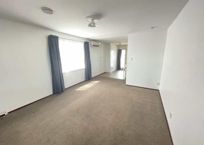  at 2/100 Poulson Street, Addington, Christchurch City, Canterbury