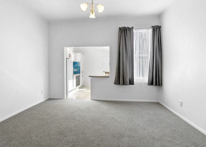  at 90 Eden Street, Island Bay, Wellington, Wellington