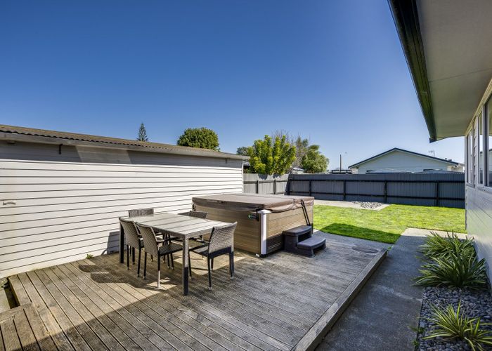  at 8 Spriggs Crescent, Greenmeadows, Napier