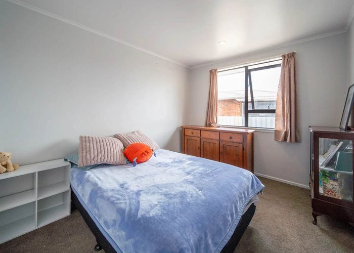  at 16 Hardie Street, Mangere East, Auckland